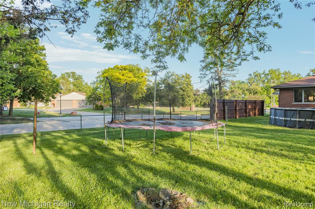 8359 Chicago Road, Warren, MI 48093 — Photo 59