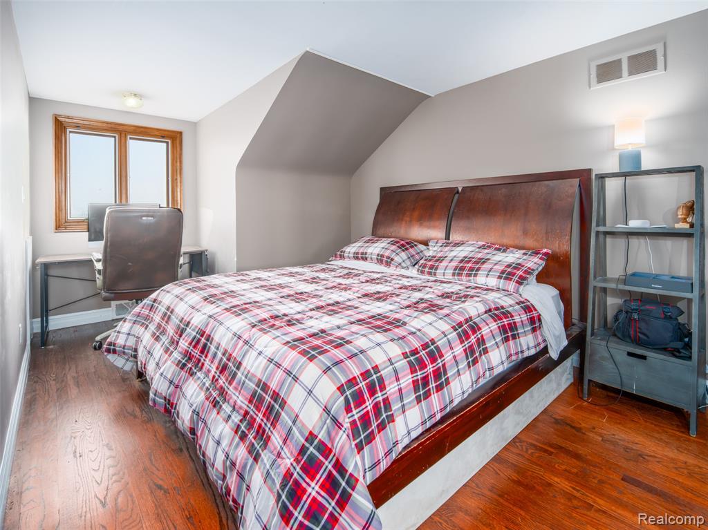 23750 E River Road, Grosse Ile, MI, 48138