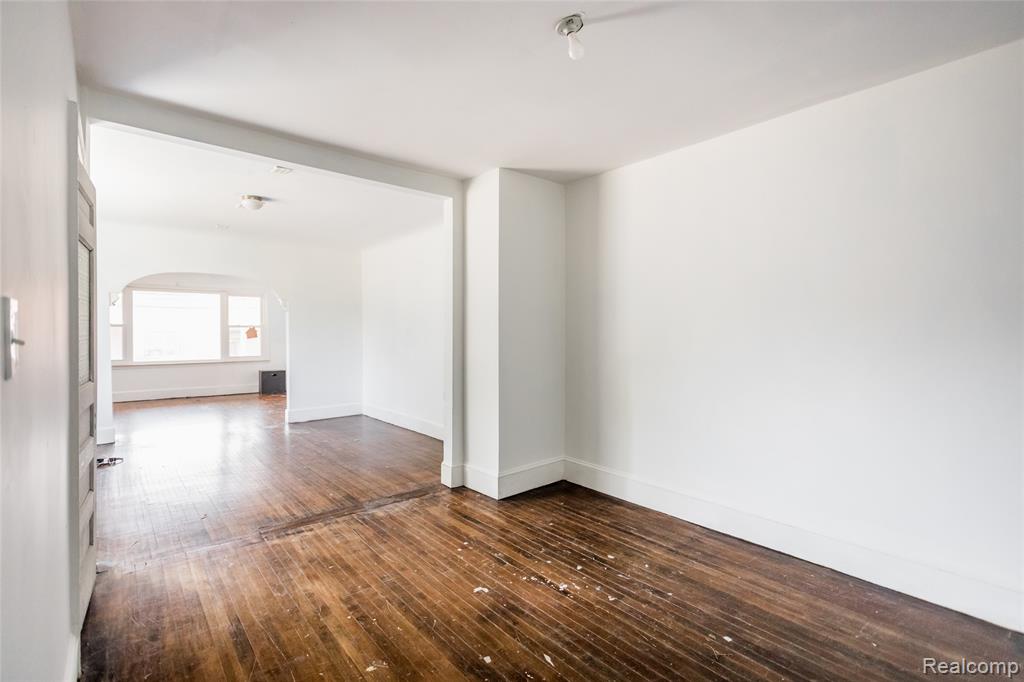 2221 Carpenter Street, Detroit, MI 48212 — Photo 5