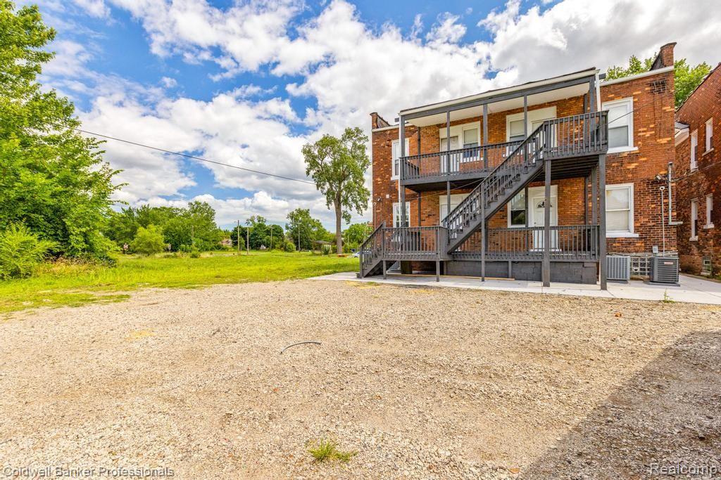 635 HAGUE-2W Street, Detroit, MI 48202 — Photo 30