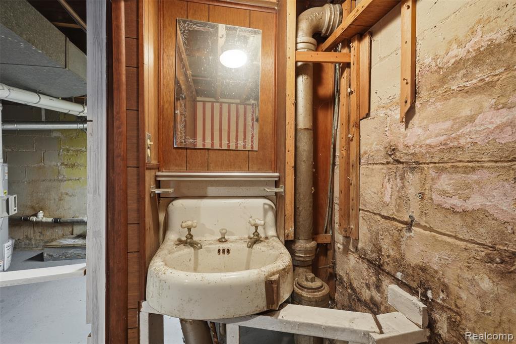 75 Preston Avenue, Waterford, MI 48328 — Photo 27