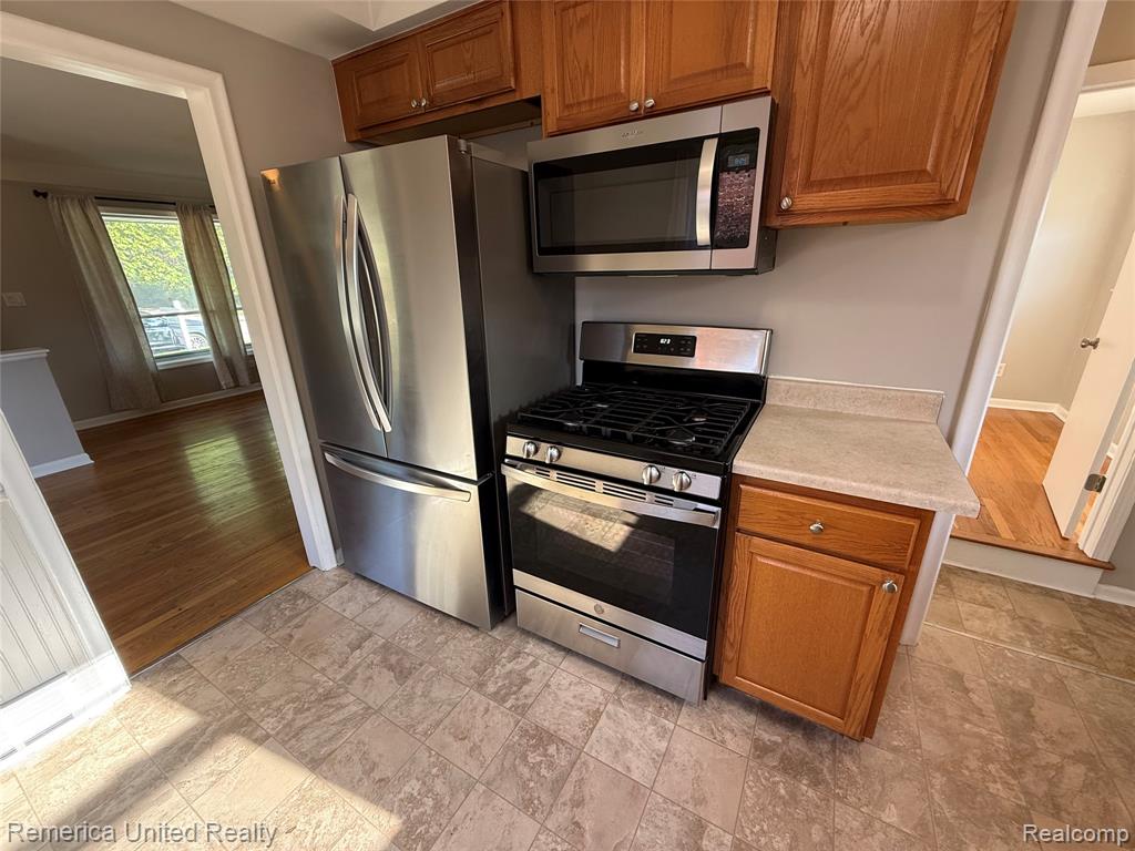 6450 Golfview Street, Garden City, MI — Photo 11