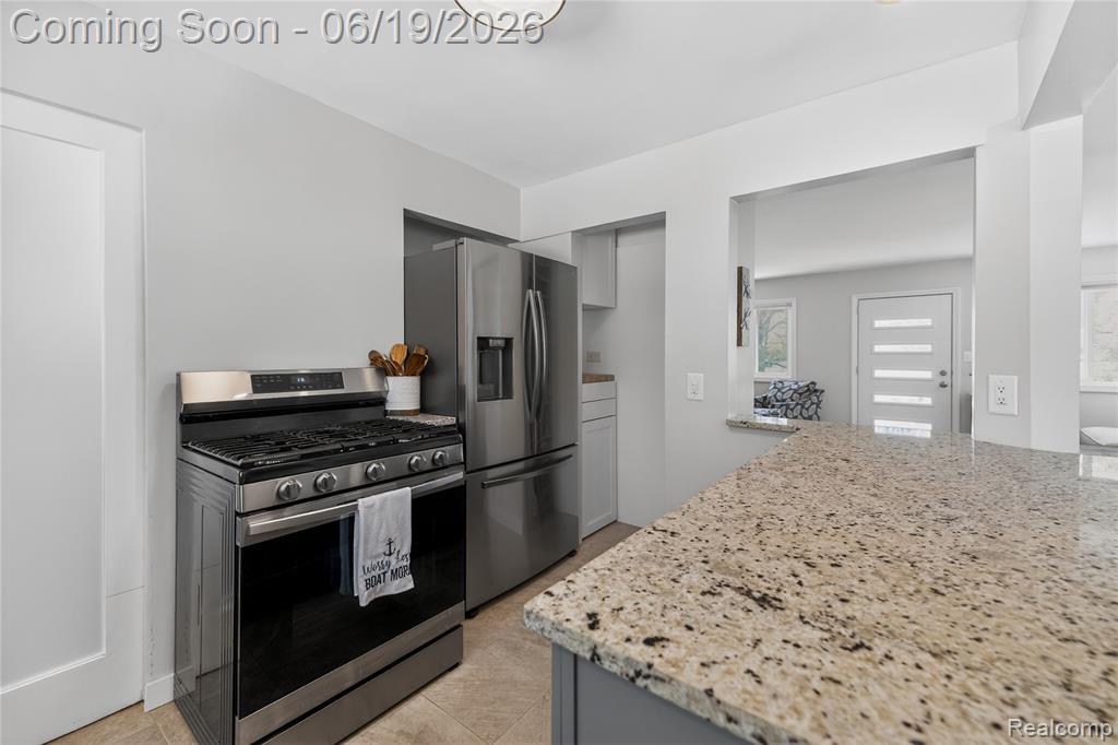25815 West River Road, Grosse Ile, MI 48138 — Photo 19