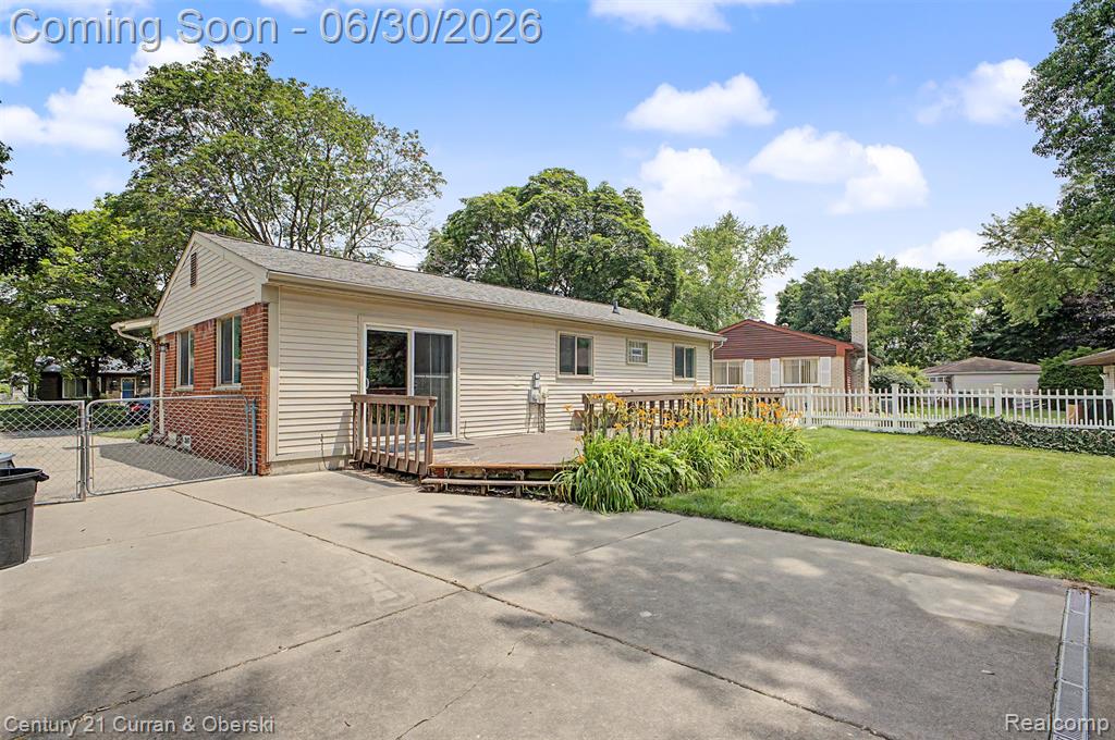 42519 Applecreek Drive, Plymouth, MI 48170 — Photo 38