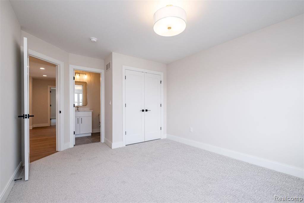 4428 Tonawanda Avenue, Royal Oak, MI 48073 — Photo 36