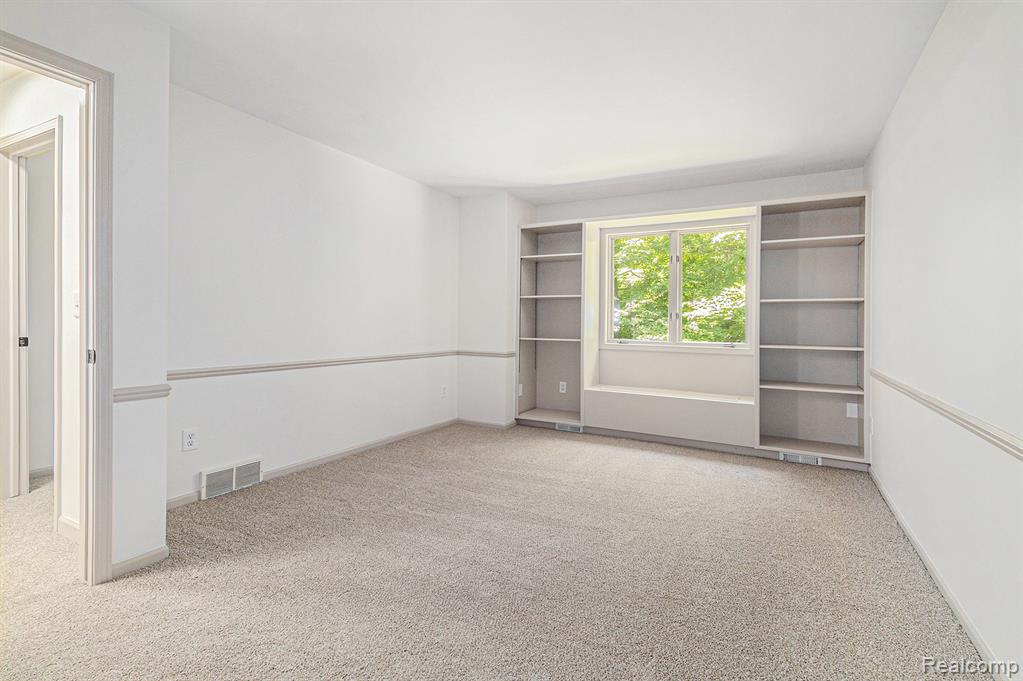 1207 Sugarbush Drive, Lapeer, MI 48446 — Photo 21