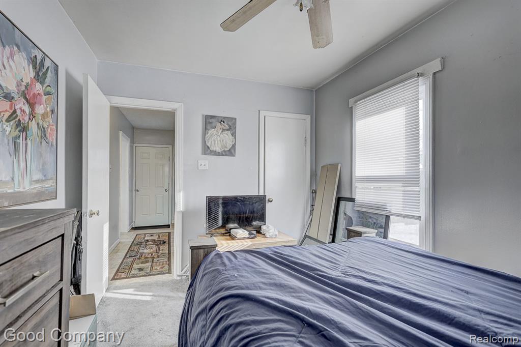 518 E Maxlow Avenue, Hazel Park, MI 48030 — Photo 16