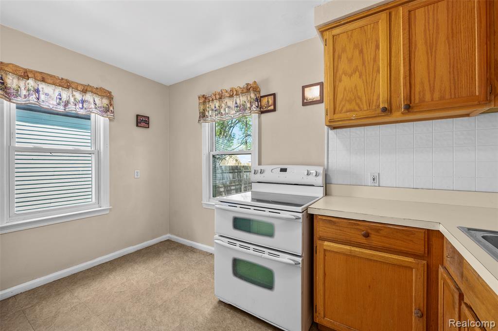 7490 Lamphere, Redford, MI 48239 — Photo 7