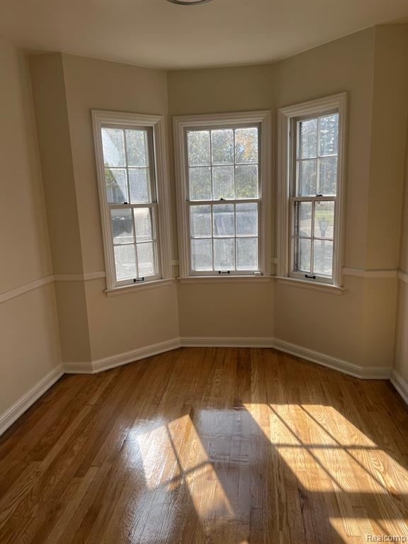 541 BUCKINGHAM Avenue, Flint, MI 48507 — Photo 15