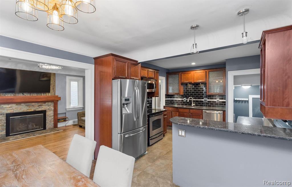 615 E 5TH Street, Royal Oak, MI 48067 — Photo 7