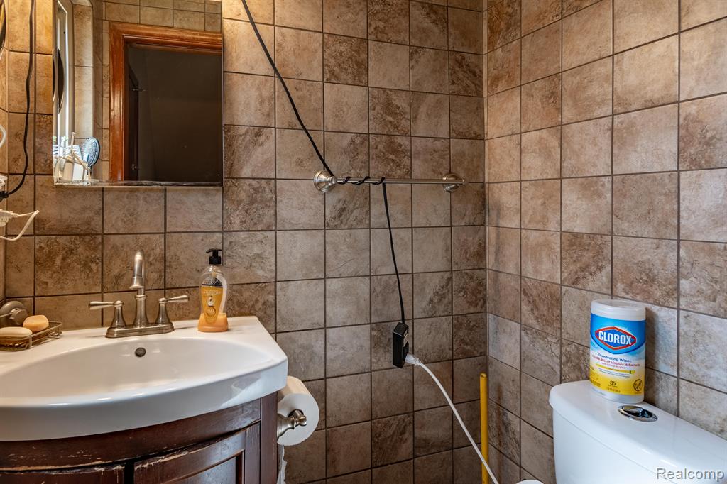 42323 TESSMER Drive, Sterling Heights, MI 48314 — Photo 13