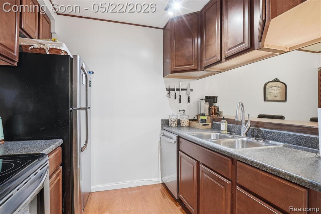 15055 Hubbard Street, 35, Livonia, MI 48154 — Photo 12