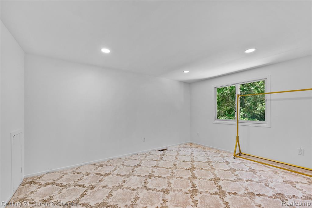 5120 Langlewood Court, West Bloomfield, MI — Photo 21