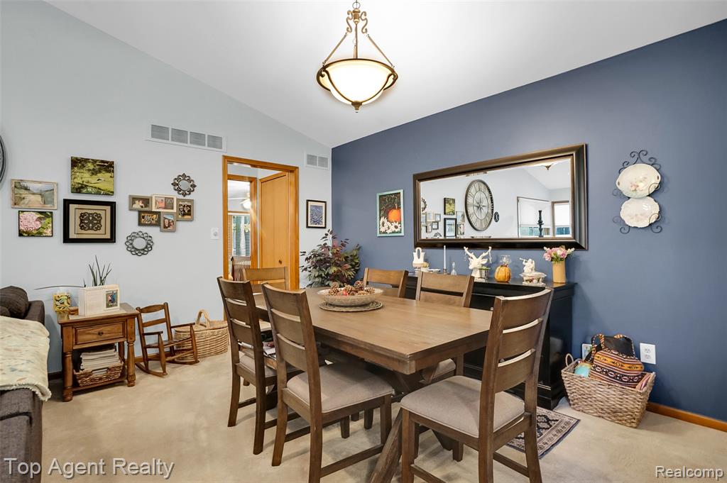 43058 W Kirkwood Drive, Clinton Twp, MI 48038 — Photo 9