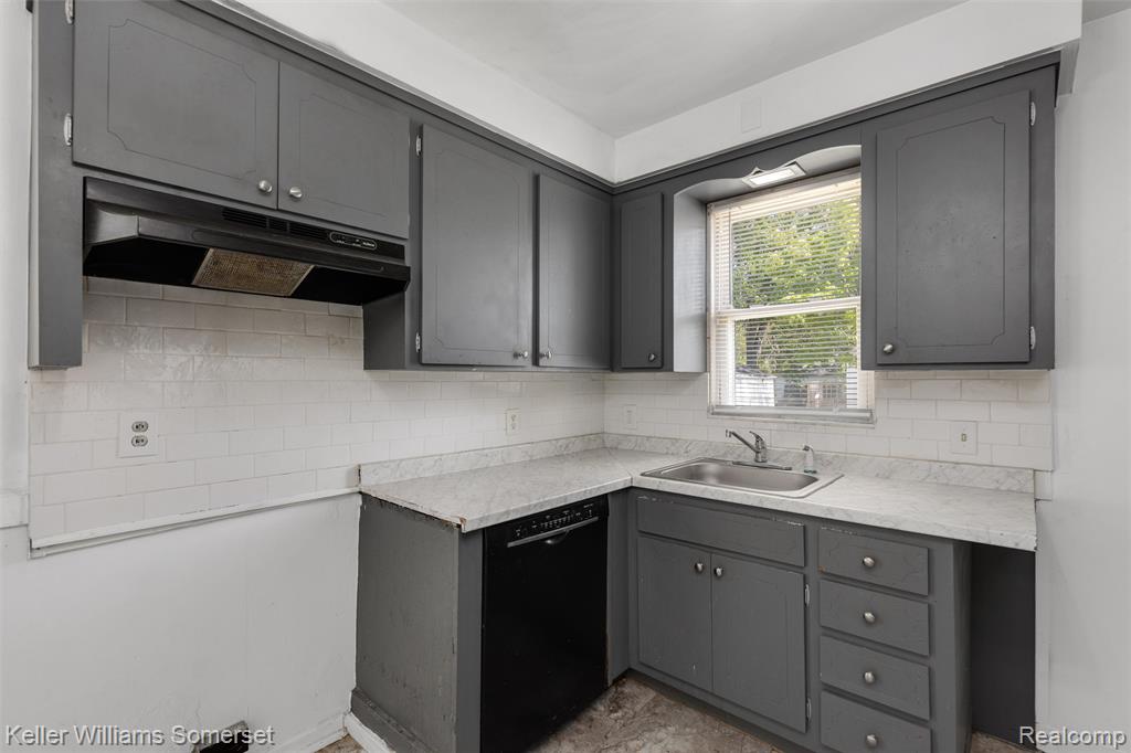 6306 FARMBROOK Street, Detroit, MI 48224 — Photo 18