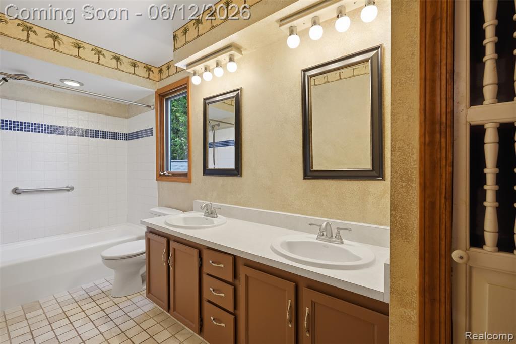 380 Sunset, White Lake, MI 48383 — Photo 23
