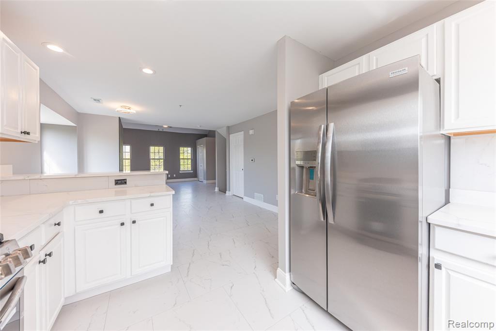 29242 W Glen Oaks, Farmington Hills, MI 48334 — Photo 15