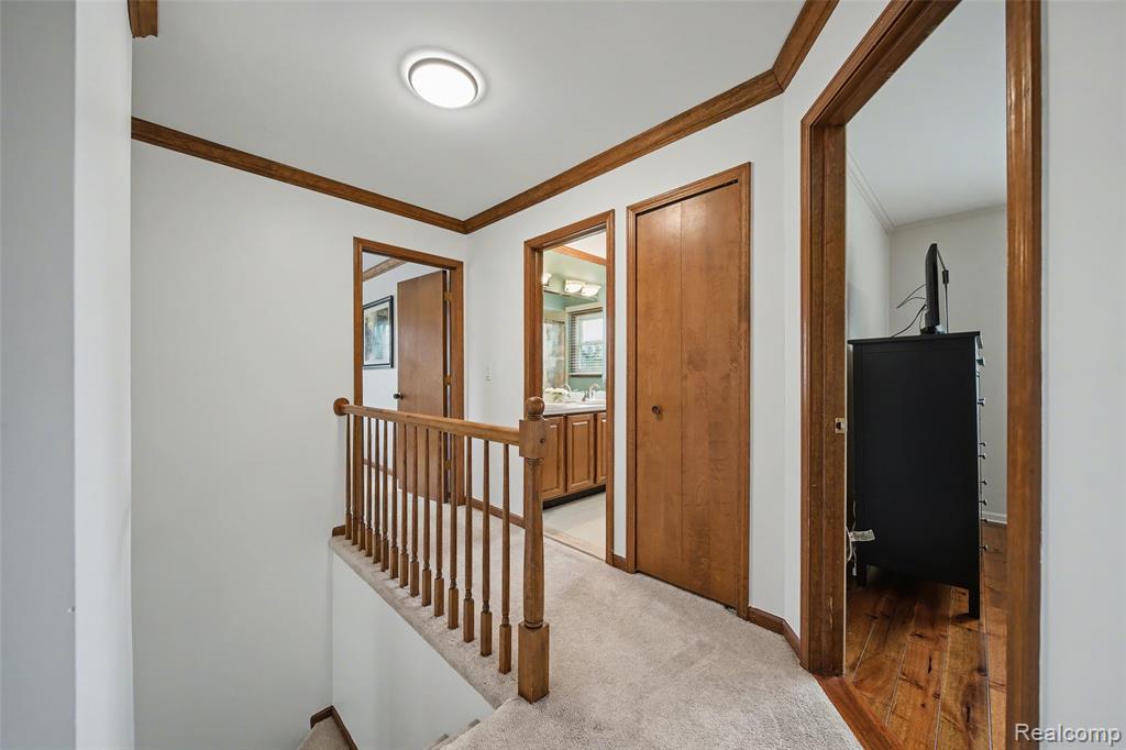 37764 Stableview Drive, Farmington, MI 48335 — Photo 25