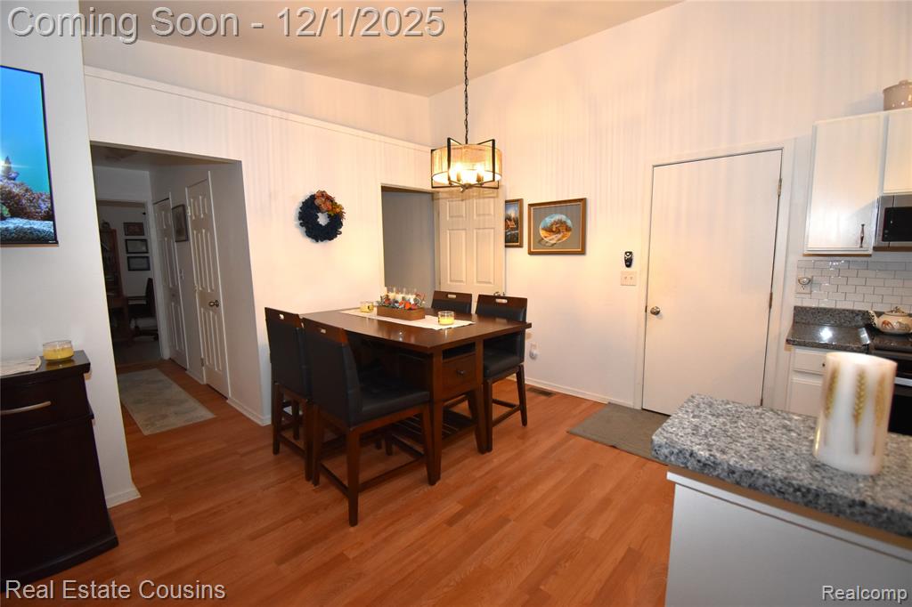 9562 Woodside Circle, Grand Blanc, MI 48439 — Photo 6