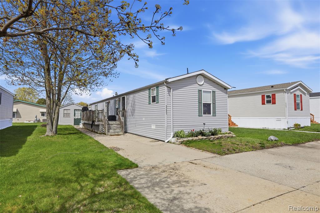 20689 Seneca Drive, Clinton Twp, MI 48036