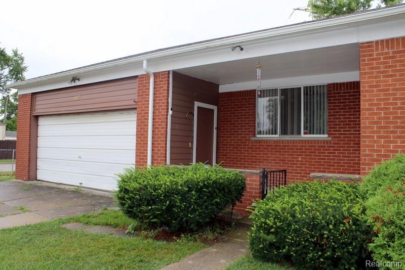 907 Farnham Avenue, Lincoln Park, MI 48146 — Photo 5