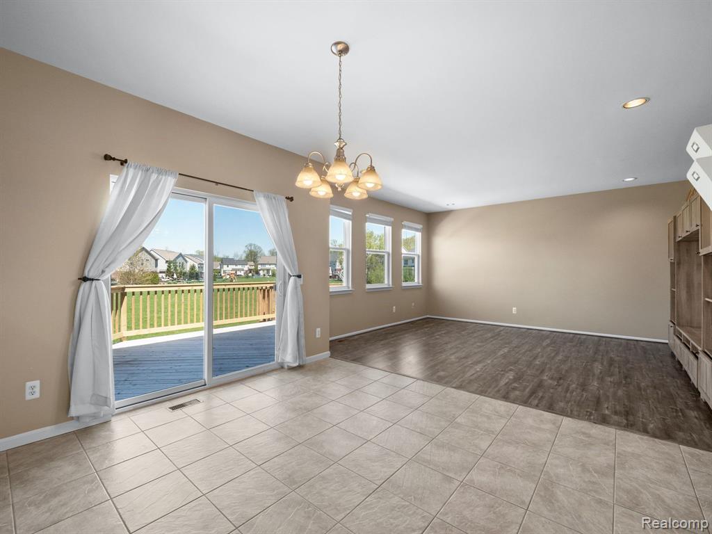 28385 COTTAGE Lane, New Hudson, MI 48165 — Photo 16