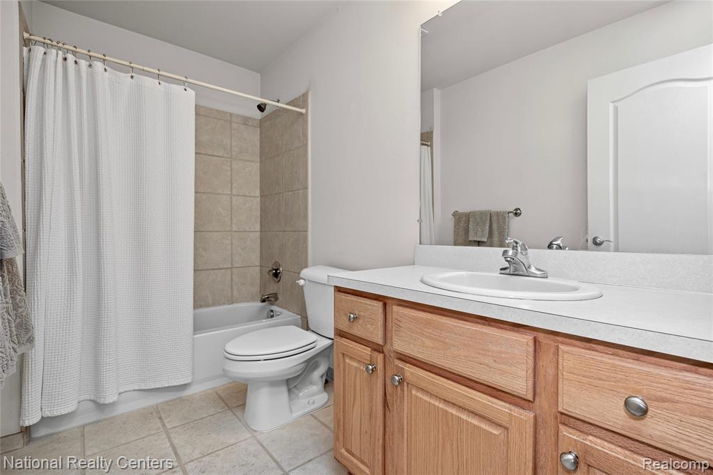 8521 Brewster, Canton, MI 48187 — Photo 28