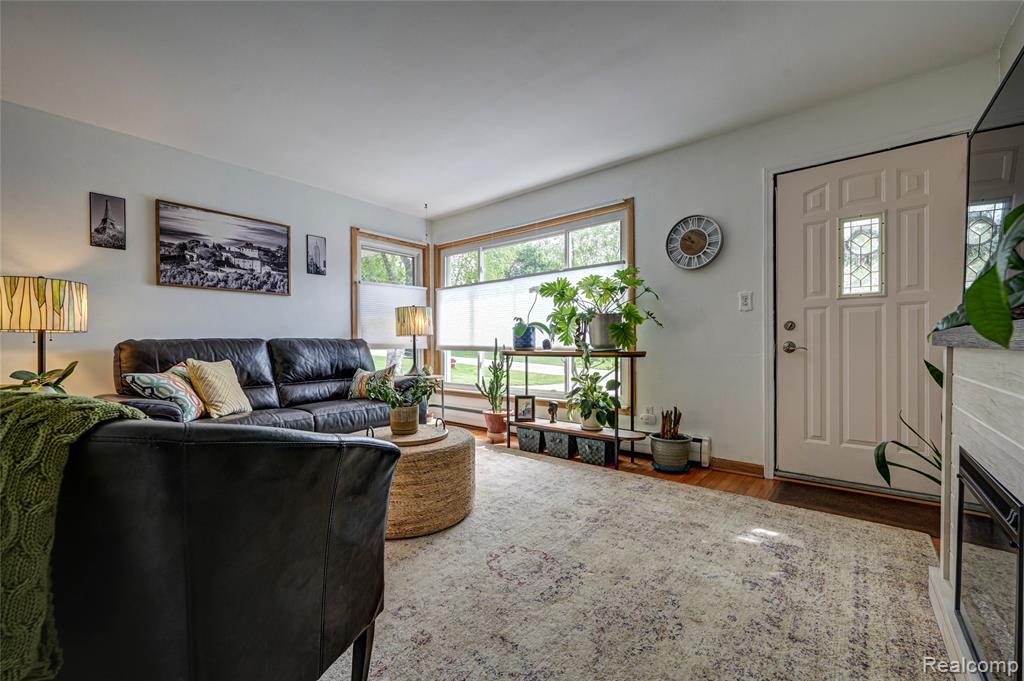 52461 Pappy Lane, Shelby Twp, MI 48316 — Photo 2