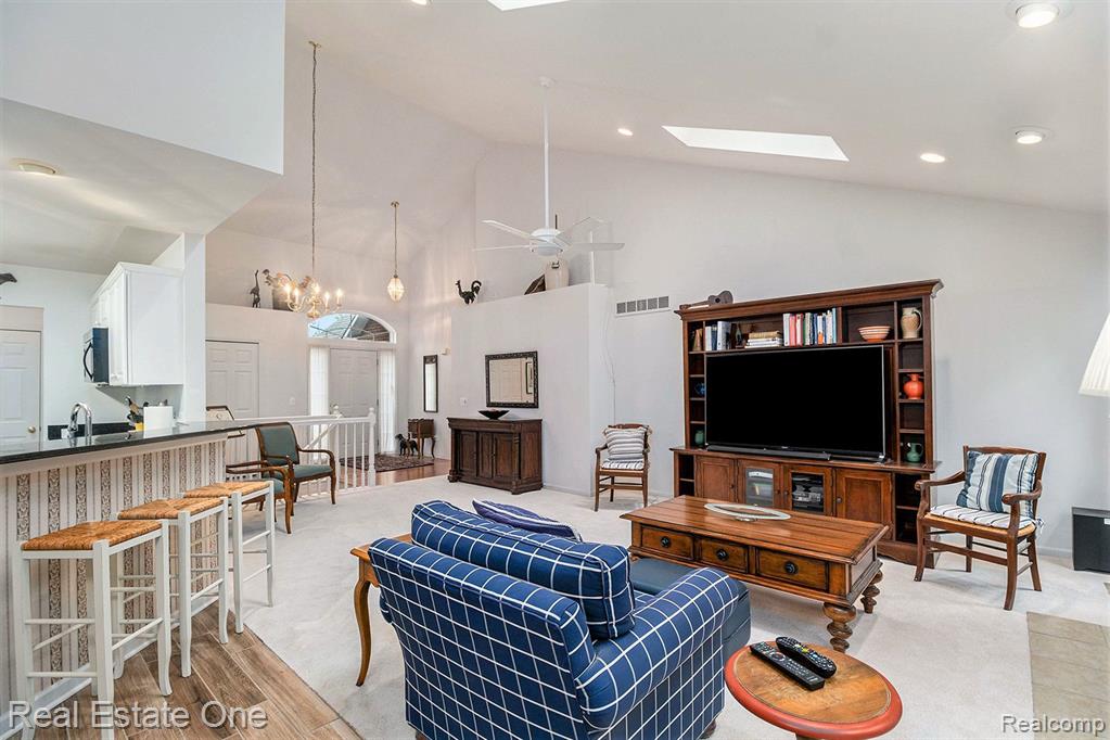40832 LENOX PARK Drive, Novi, MI 48377 — Photo 8