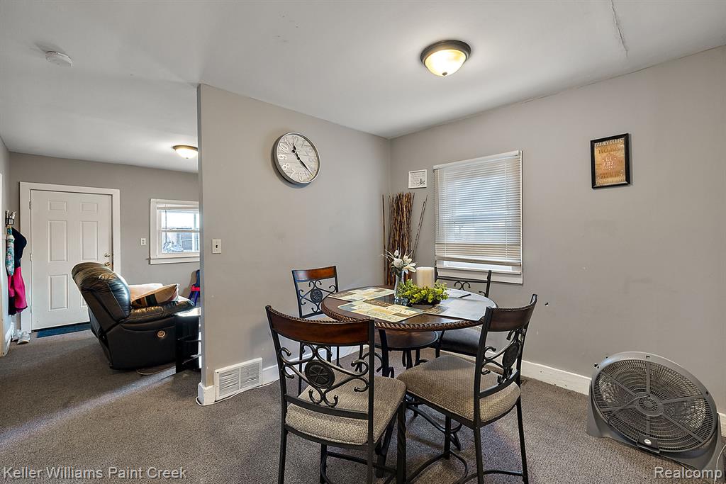 31 W BARRETT Avenue, Madison Heights, MI 48071 — Photo 6