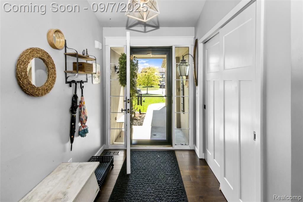 47240 Bayview Court, Canton, MI 48188 — Photo 9