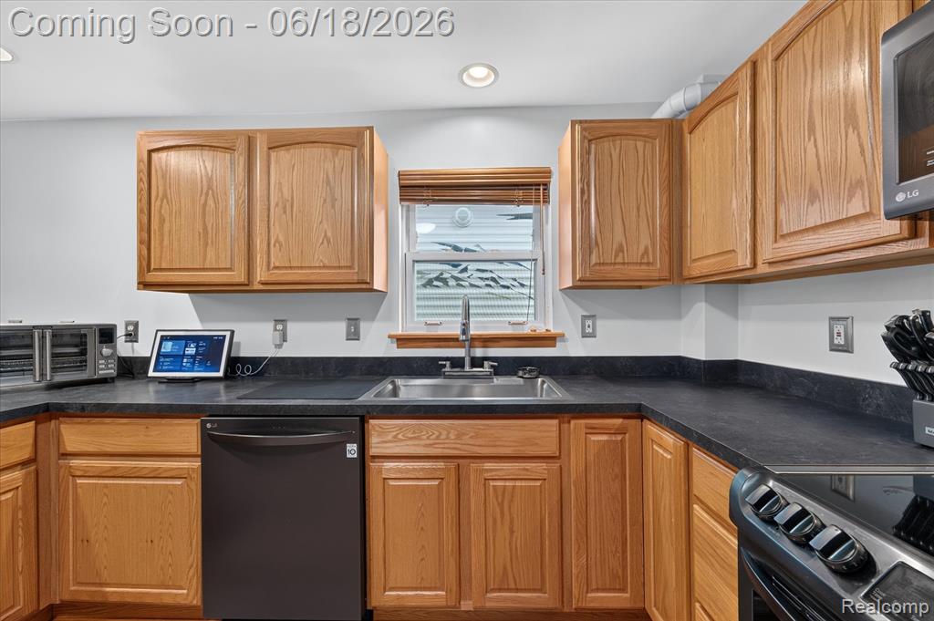 44850 Ecorse Road, Belleville, MI 48111 — Photo 9