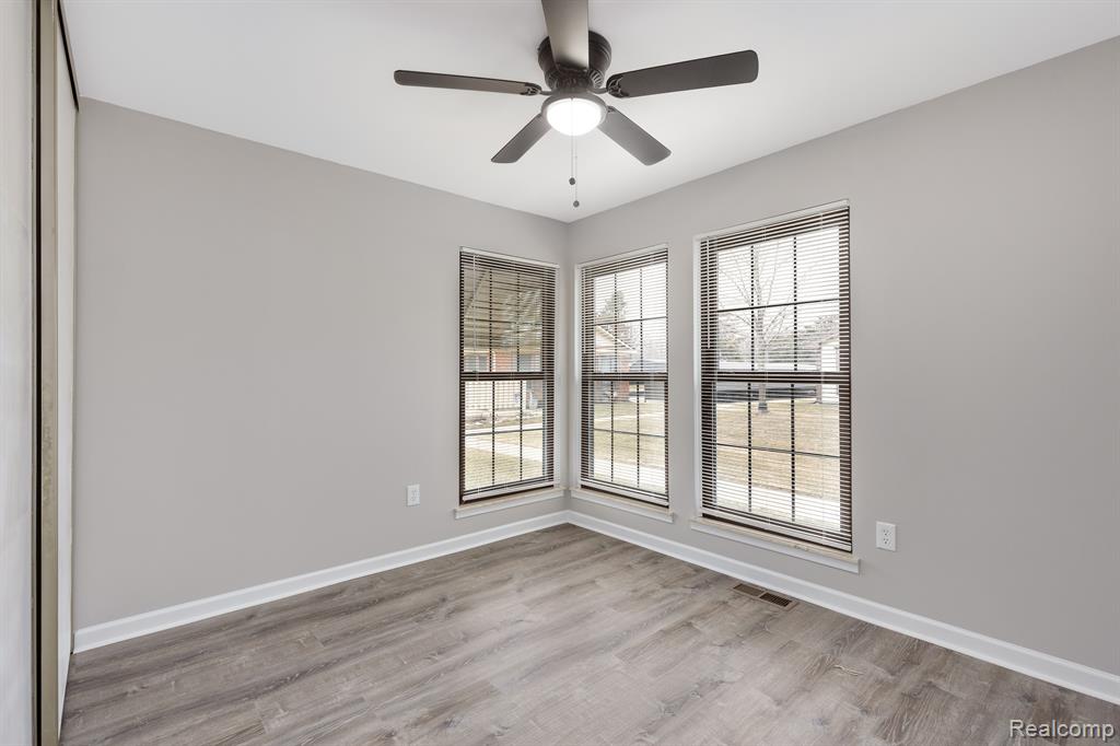 40440 NEWPORT Drive, Plymouth, MI 48170 — Photo 19
