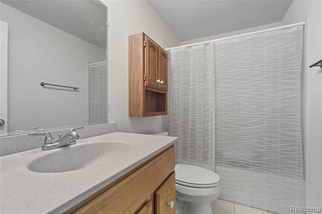 45311 Kensington St., Utica, MI 48317 — Photo 14