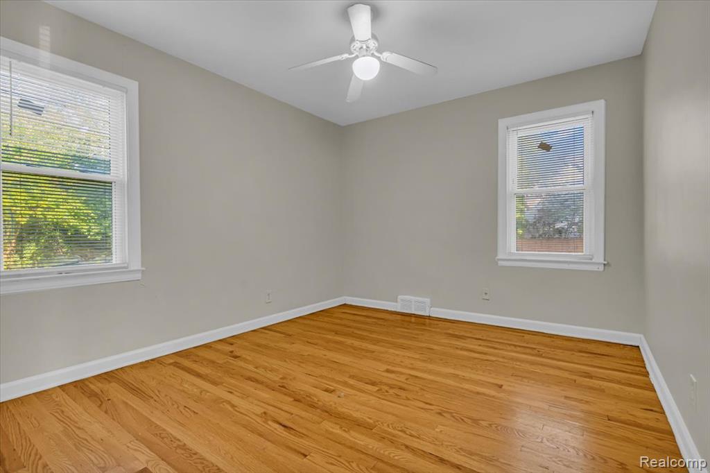 5164 Hereford Street, Detroit, MI 48224 — Photo 17