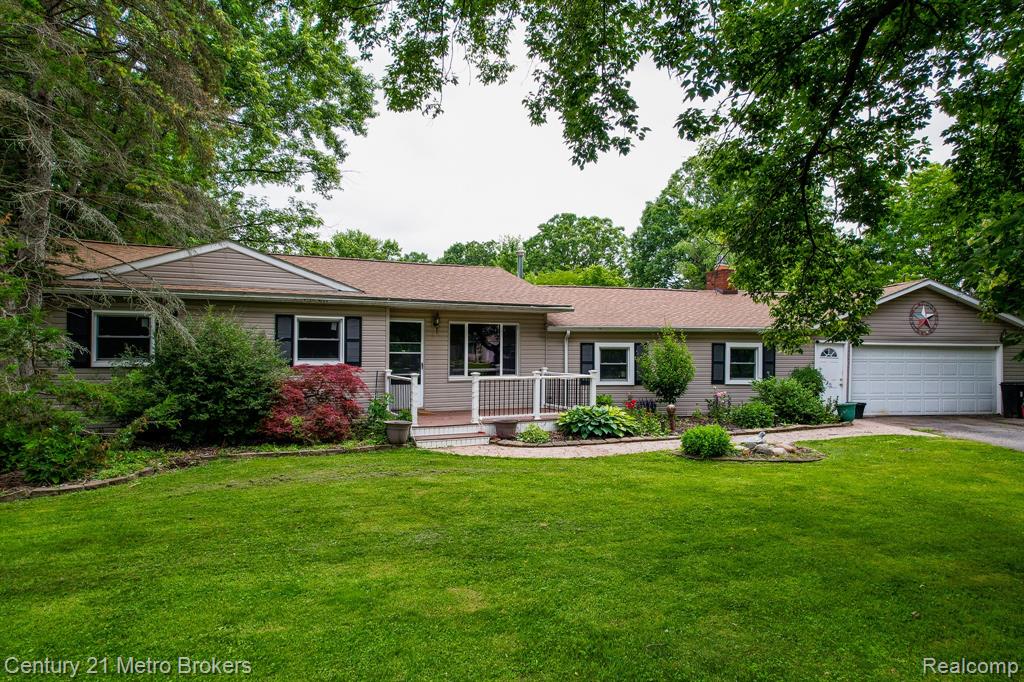 4373 Dexel Drive, Burton, MI 48519 — Photo 2