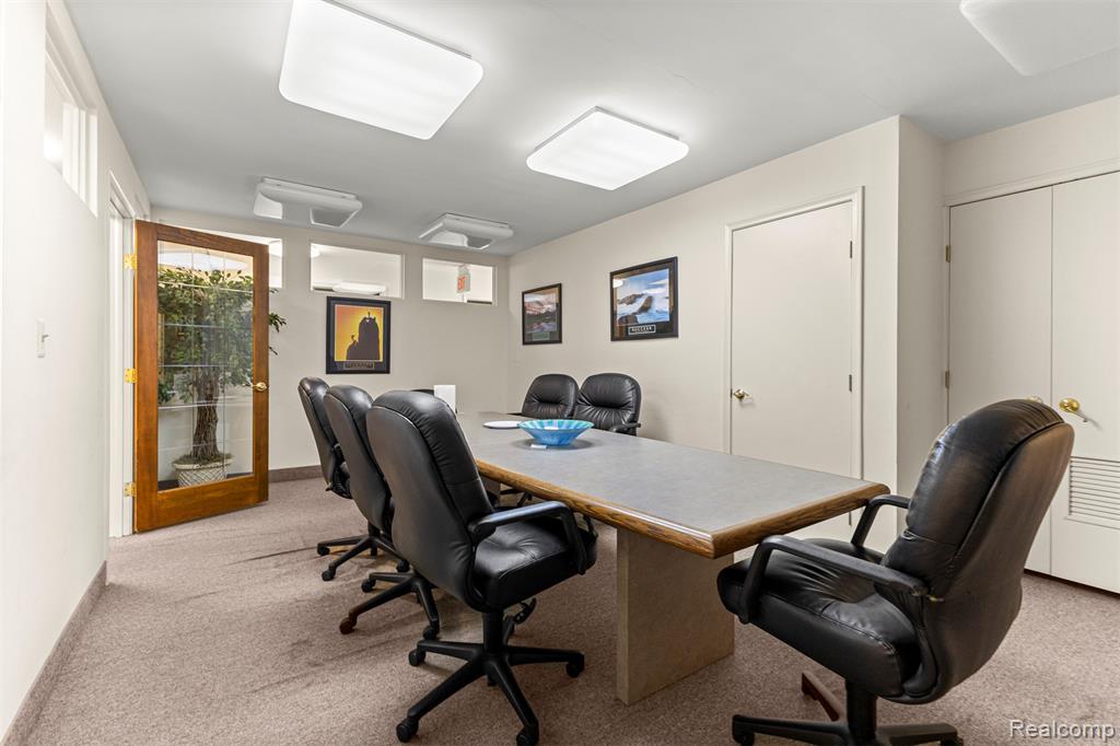 30401 Utica Road, Roseville, MI 48066 — Photo 32