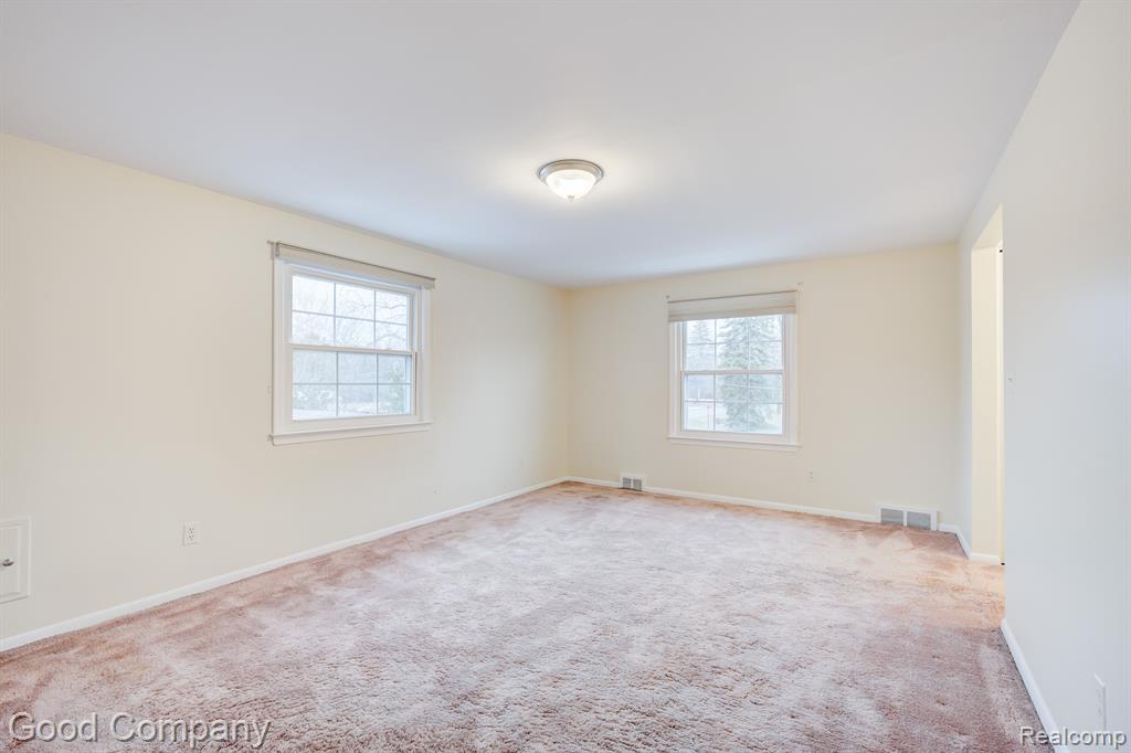 702 PARKMAN Drive, Bloomfield Hills, MI 48304 — Photo 29