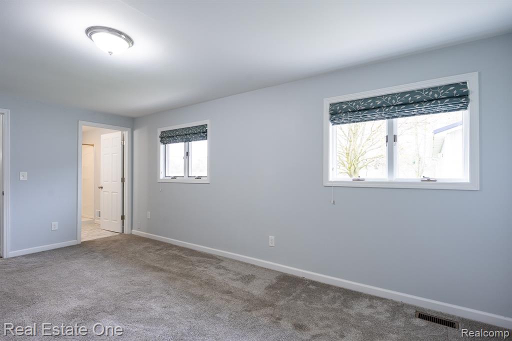 735 Columbiaville Road, Columbiaville, MI 48421 — Photo 11