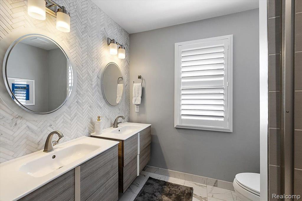 40211 BEXLEY Way, Northville, MI 48168 — Photo 73