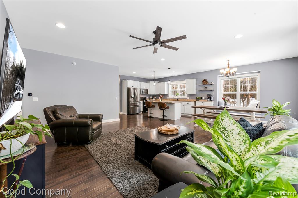8687 Sunrise Mist Drive, Pinckney, MI 48169 — Photo 13