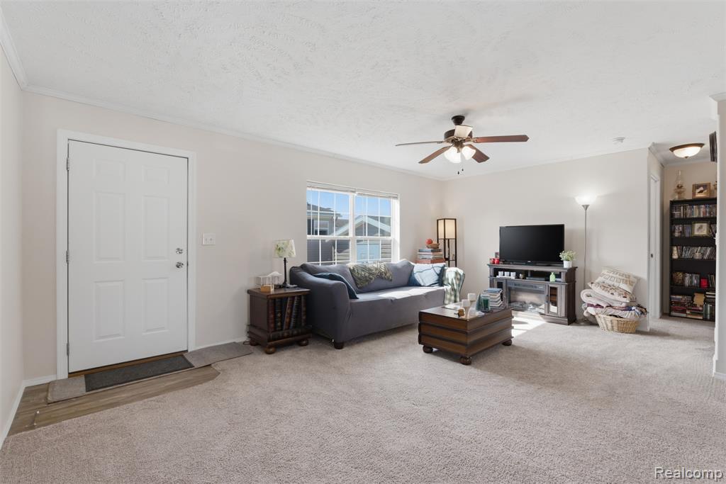 1935 Juneau Court, Hartland, MI 48353 — Photo 3
