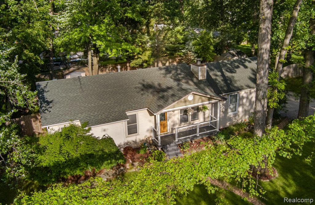 1665 Rosedale Street, West Bloomfield, MI 48324 — front exterior