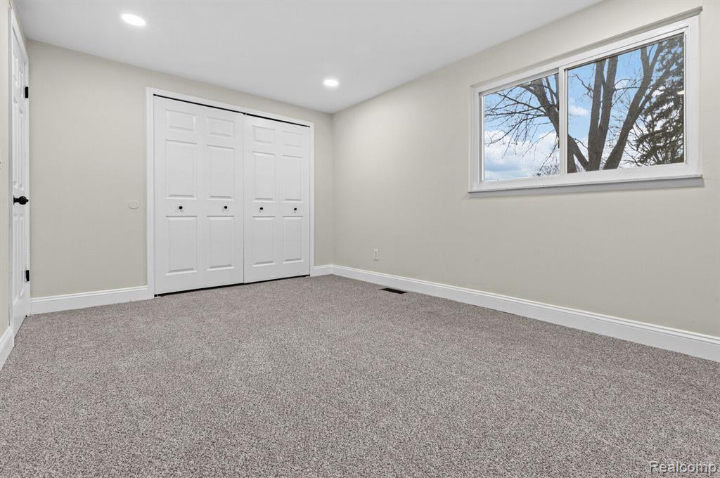 7451 ADMIRALTY Drive, Canton, MI 48187 — Photo 24