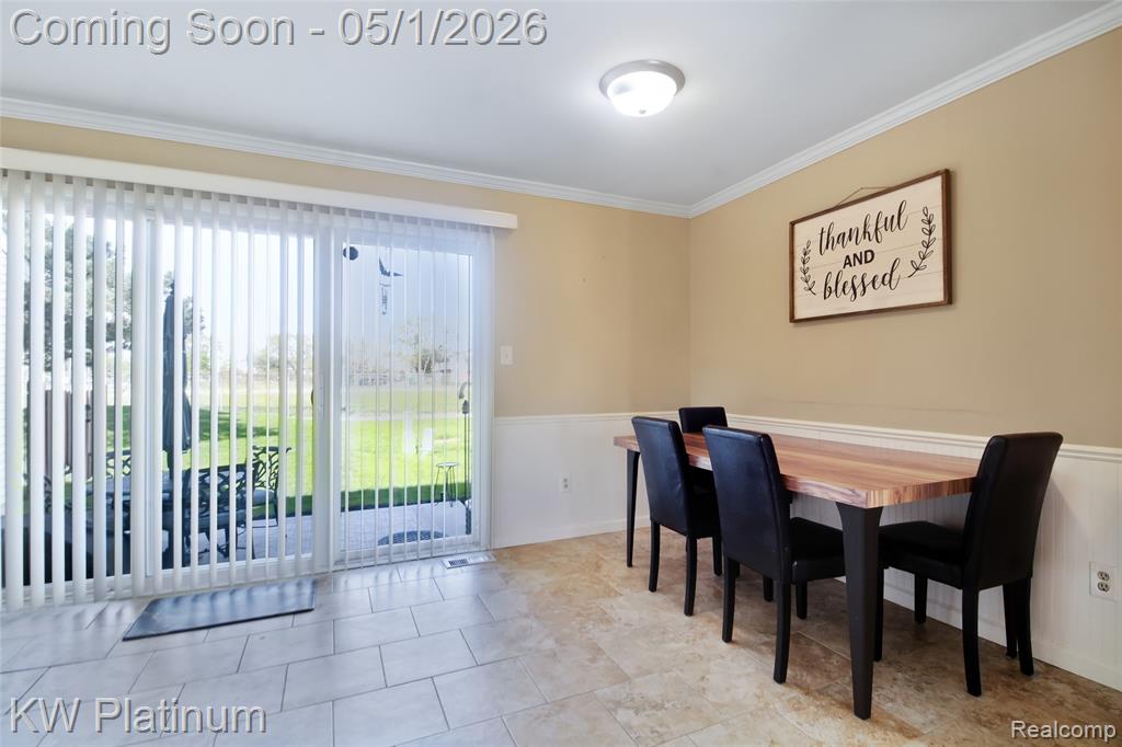 29061 E Brittany Court, Roseville, MI 48066 — Photo 6