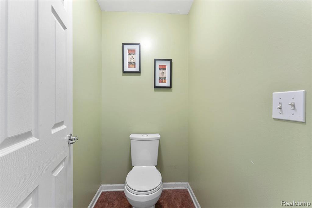 13517 MILTON Drive, Belleville, MI 48111 — Photo 27