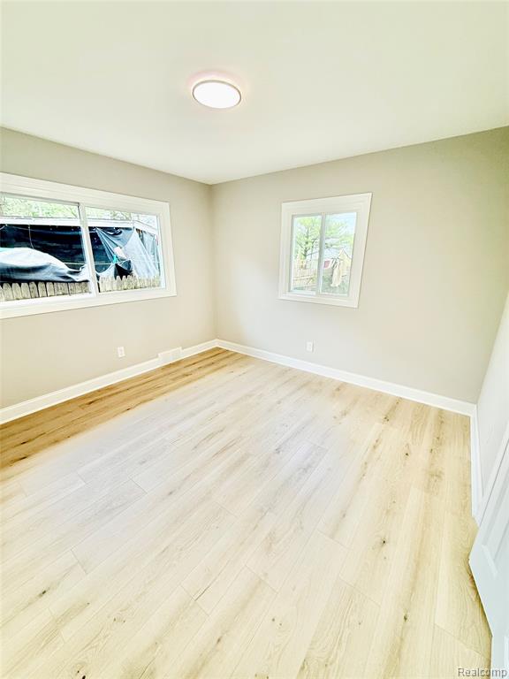 21805 Downing Street, Saint Clair Shores, MI 48080 — Photo 27