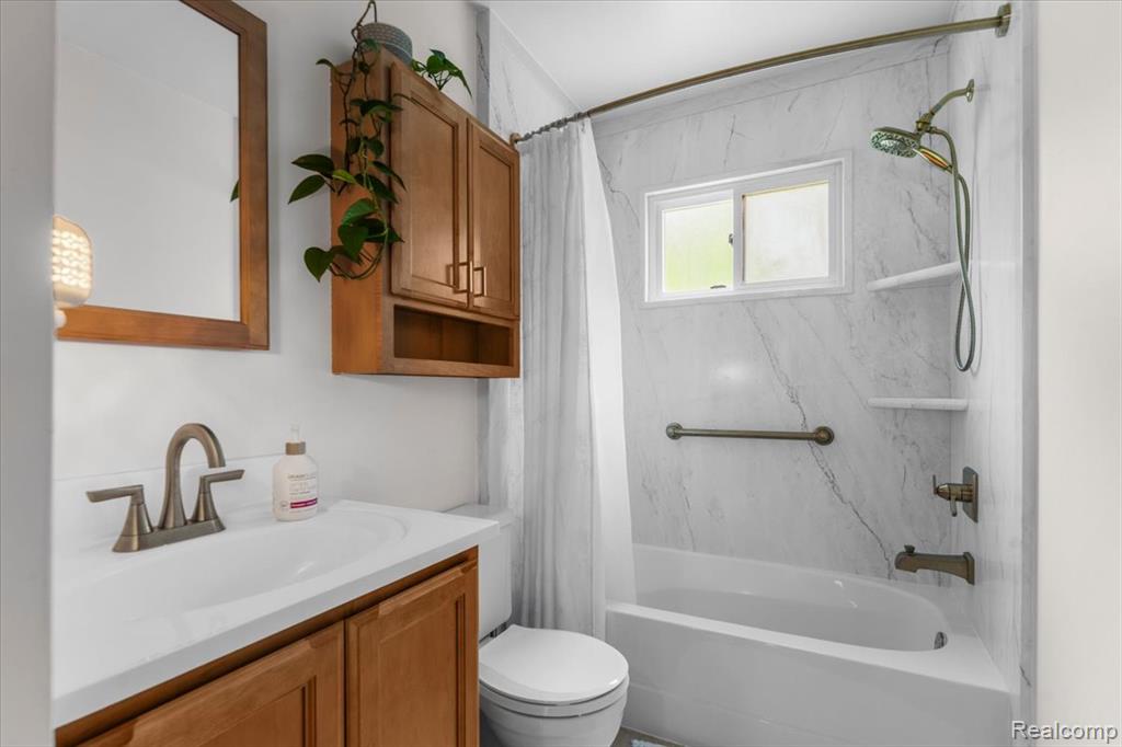 2519 Buckingham Avenue, Berkley, MI 48072 — Photo 17