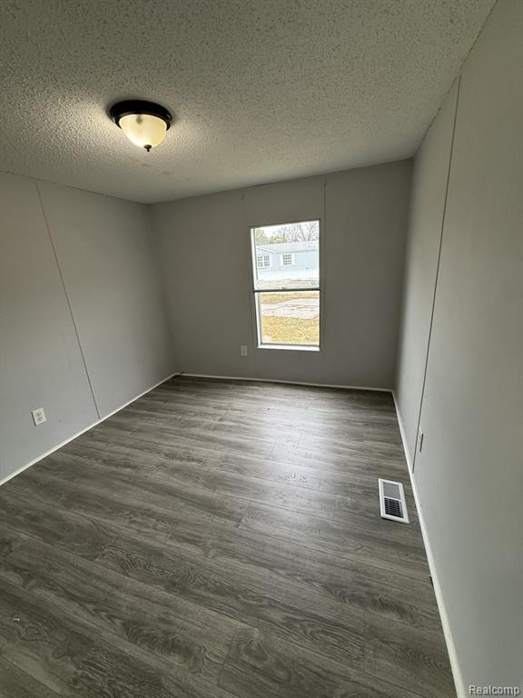 5045 Nadie Drive, Mount Morris, MI 48458 — Photo 10