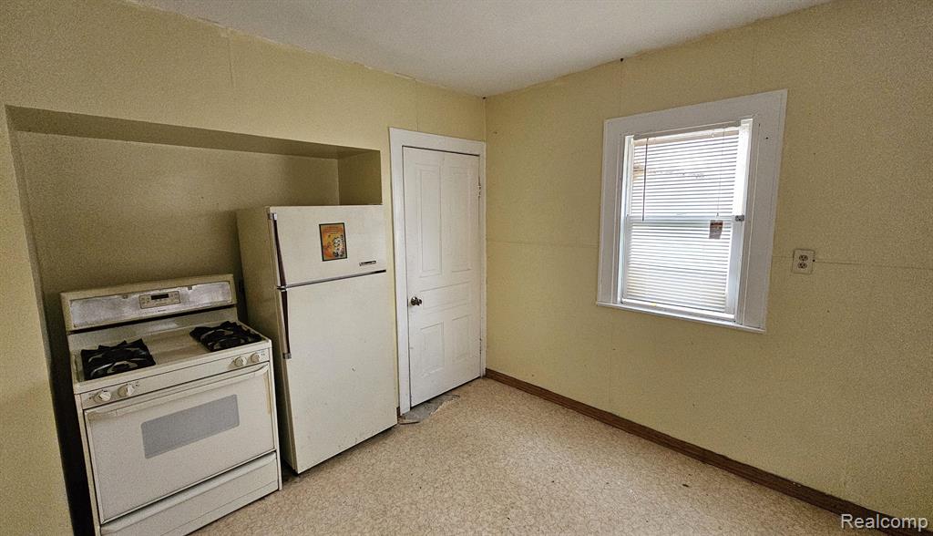 3310 WADSWORTH Road, Saginaw, MI 48601 — Photo 16